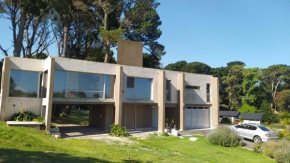 Casa en sierra de los padres excelente ubicación.